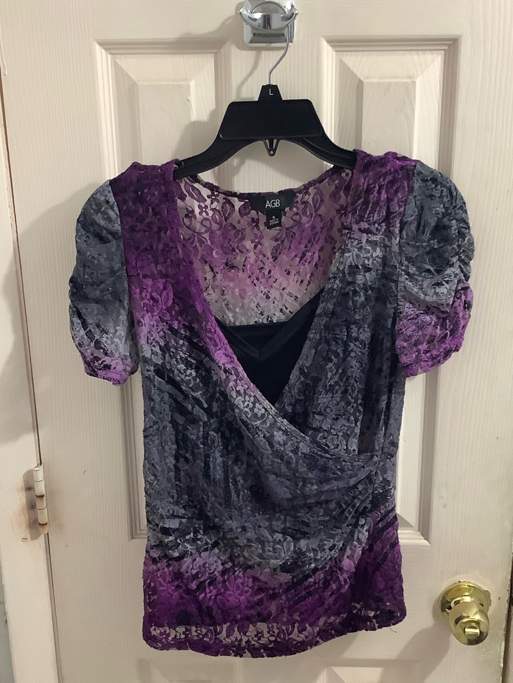 AGB Purple Gray Lace Ombre V-Neck Top Overlay w Black Cami Ruched Sleeves Size S